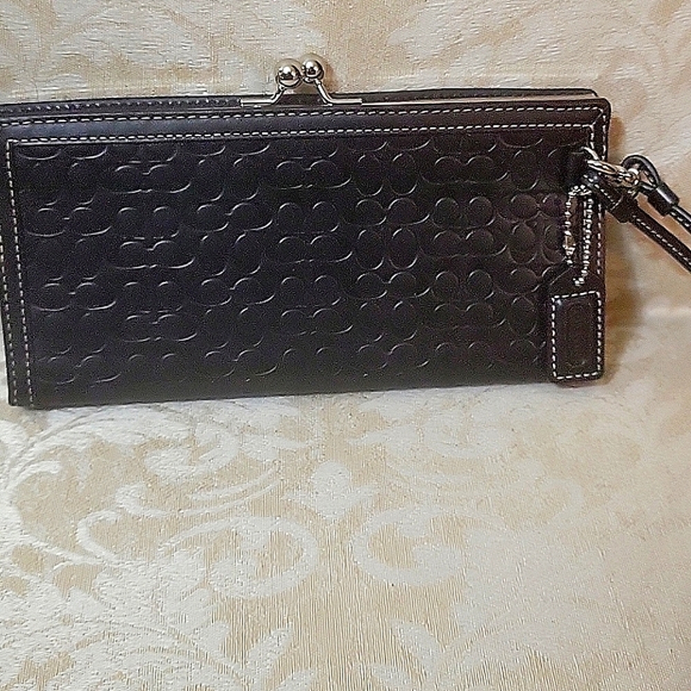 COACH VINTAGE LEATHER CLUTCH WRISTLET EUC
